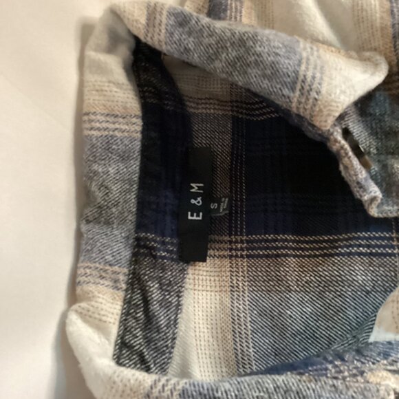 E & M Plaid Flannel Shirt Women’s S – Black/Navy Checks, Soft Button-Up - Picture 3 of 4